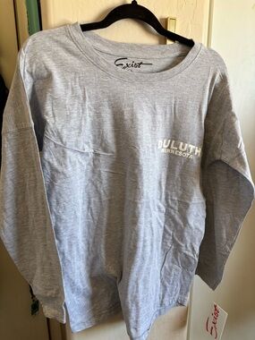 NWT Exist Light Heather Gray Duluth Minnesota Long Sleeve Tee, Size Small